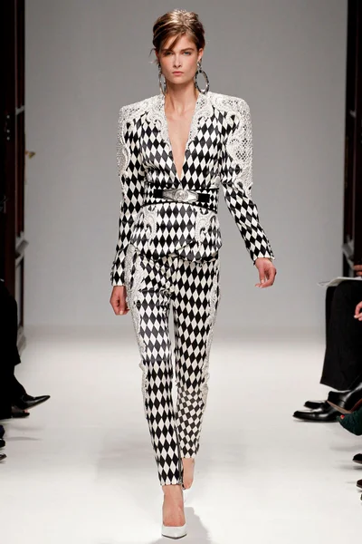 Look 1